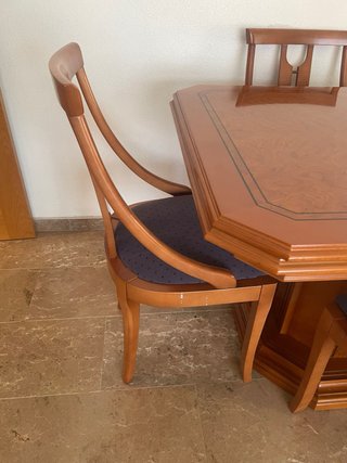 Mesa de comedor nogal y 6 sillas