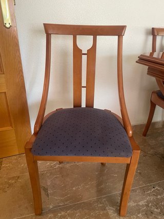 Mesa de comedor nogal y 6 sillas