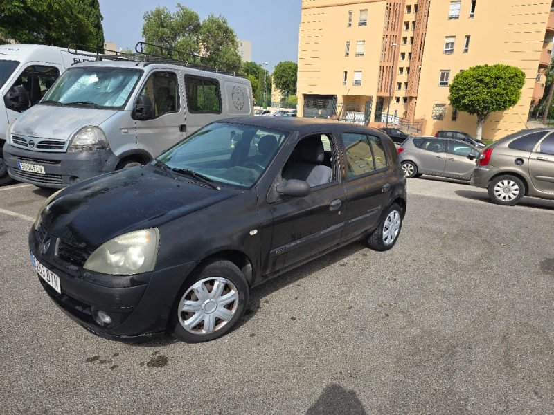 Renault Clio 2005 - foto 1