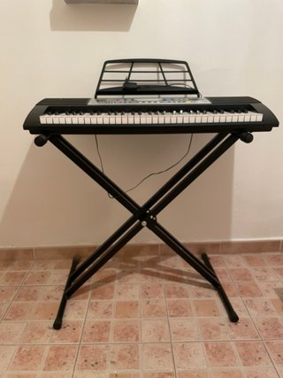 Teclado con soporte nuevo