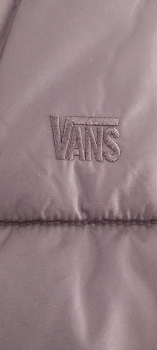 Chaleco VANS negro sin estrenar
