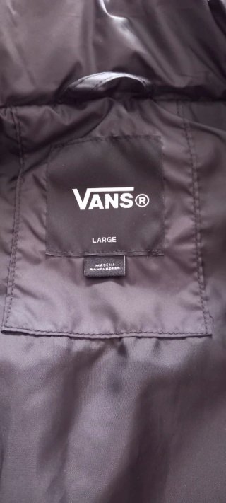 Chaleco VANS negro sin estrenar