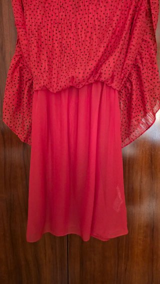 Vestido Zara rojo lunares negros manga 3/4