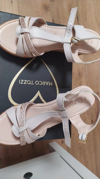 Sandalias Marco Tozzi Talla 38 Beige y Dorado