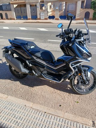 OFERTA!!      Moto Zontes 368G