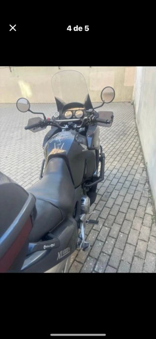 Honda Varadero Negra Adventure.