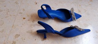 Sandalias Xti tacón lazo pedrería azul