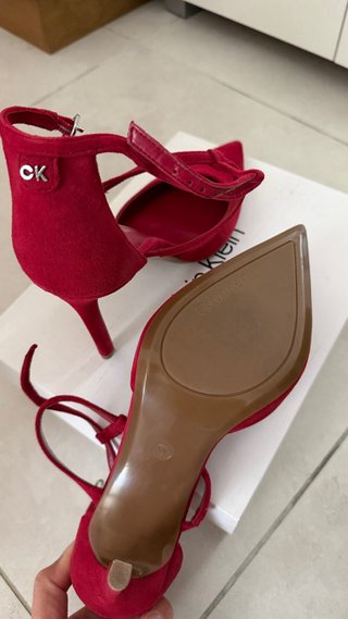 Tacones Calvin Klein Rojos