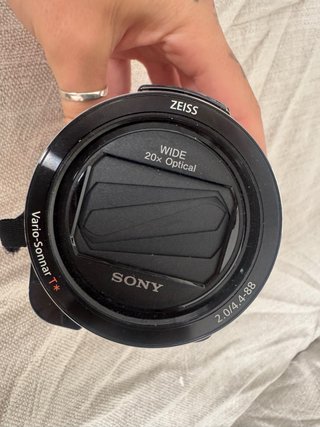 Sony Handycam FDR-AX43 4K