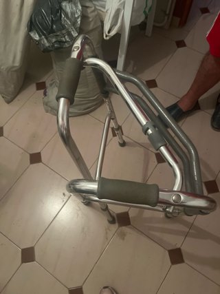 Andador estable sin ruedas