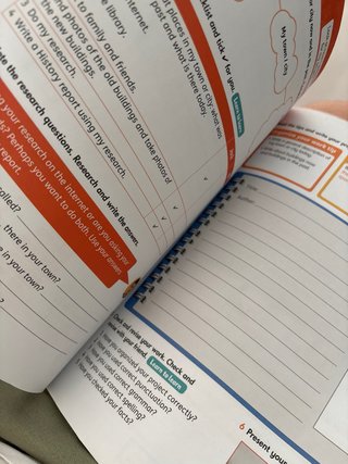 Dos cuadernillos de 6 de primaria