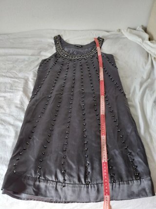Vestido Sinéquanone gris con pedrería