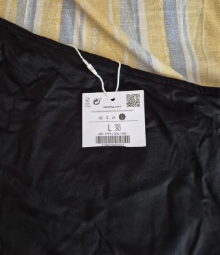 Top Bershka una manga negro talla L