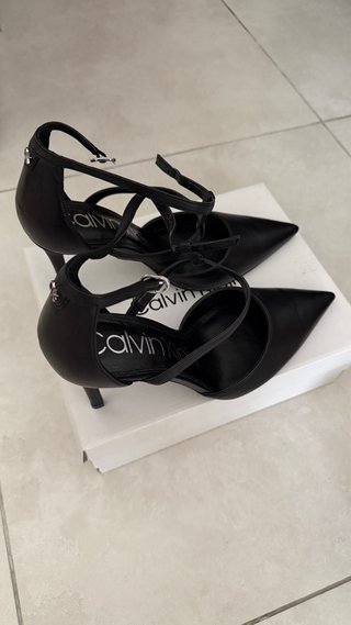 Tacones Calvin Klein Negros