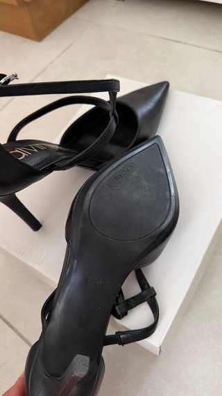 Tacones Calvin Klein Negros