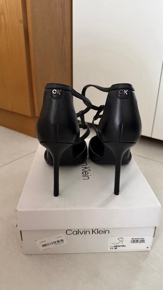 Tacones Calvin Klein Negros