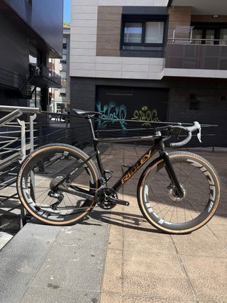 Bicicleta gravel Ridley ASTR Di2