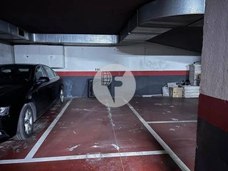 Garaje en venta en Eixample - Sant Oleguer en Sabadell