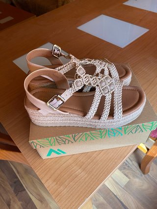 Sandalias Senda Beige y Marrón