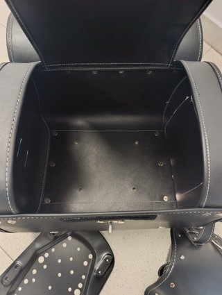 Baúl custom para moto negro