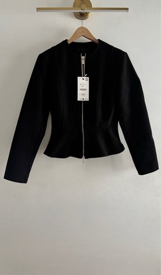 Zara Chaqueta Corta Negra Talla S