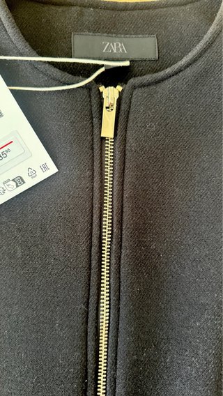 Zara Chaqueta Corta Negra Talla S