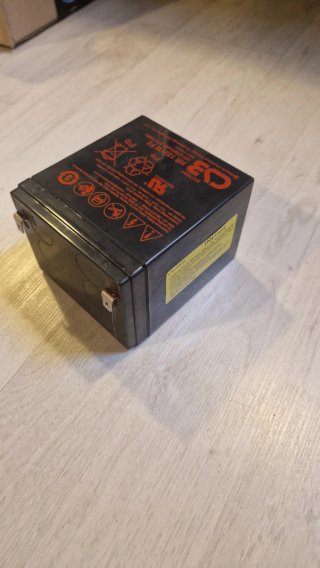SAI Salicru SPS Home 600VA (bateria a renovar)