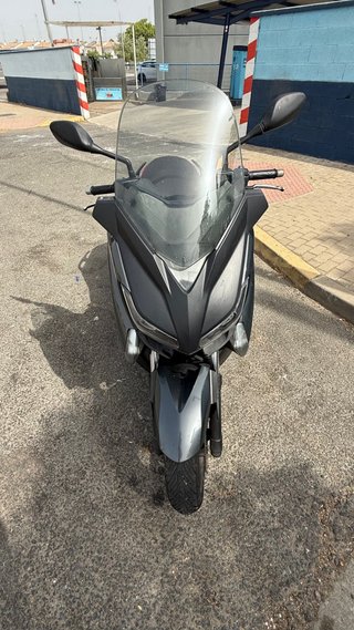 YAMAHA XMAX 125cc Scooter Negro