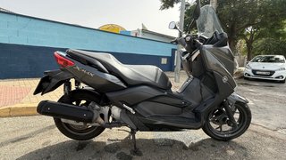 YAMAHA XMAX 125cc Scooter Negro