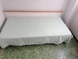 Estructura de cama Ikea de madera