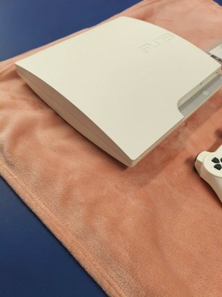 Consola PS3 Slim Blanca + 3 Juegos