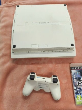 Consola PS3 Slim Blanca + 3 Juegos