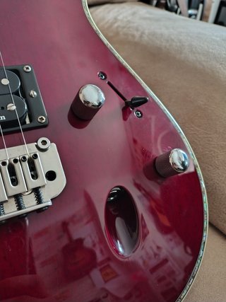 Guitarra electrica Ibanez SA32