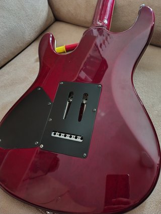 Guitarra electrica Ibanez SA32