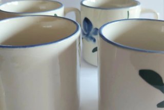 Juego 4 tazas cerámica vintage flores azules