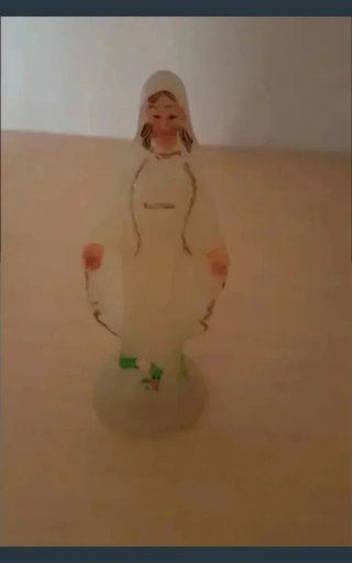 Figura Virgen María resina
