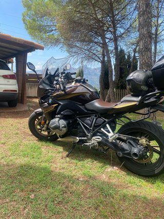 BMW R1250 RS Marrón/Dorado