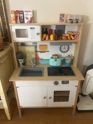 Cocinita de madera infantil