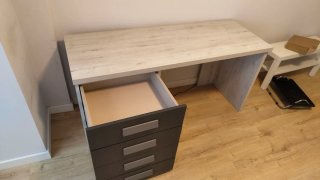 Escritorio a medida de madera