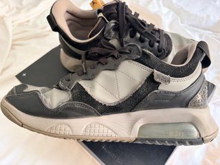Nike Jordan MA2 Negro Gris