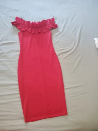 Vestido midi rojo ajustado