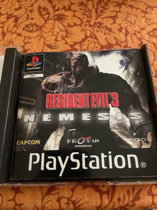 Resident Evil 3 Nemesis PS1 - PAL España - 100%