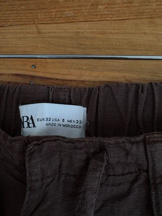 Pantalón Zara