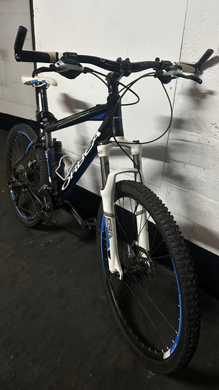 Bicicleta de Montaña Orbea Sherpa T 18 negra y azu