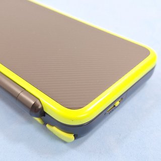 Nintendo 2DS XL Console Nera/Verde
