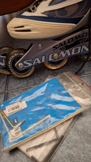 Patines Salomon Talla 40 1/3 y Accesorios