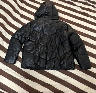 Chaqueta acolchada Lefties negra con capucha