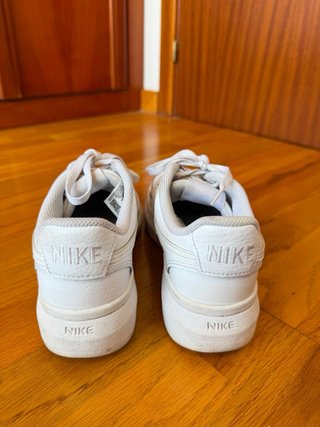 Nike Court Vision Alta Mujer Talla 40