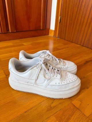 Nike Court Vision Alta Mujer Talla 40