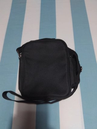 Bolso bandolera caballero negro 2 €